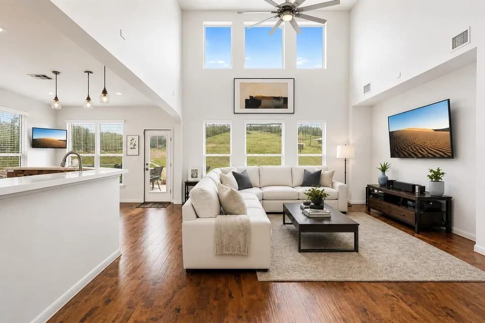 Modern home listing preview